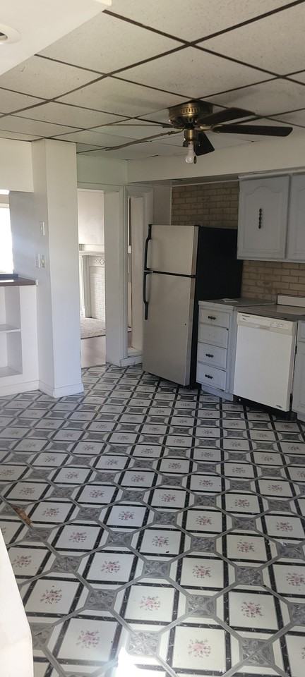 808 Steuben Street - Photo 7 of 22