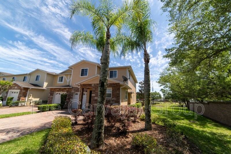 10100 Green Branch Ct - Photo 4 of 34