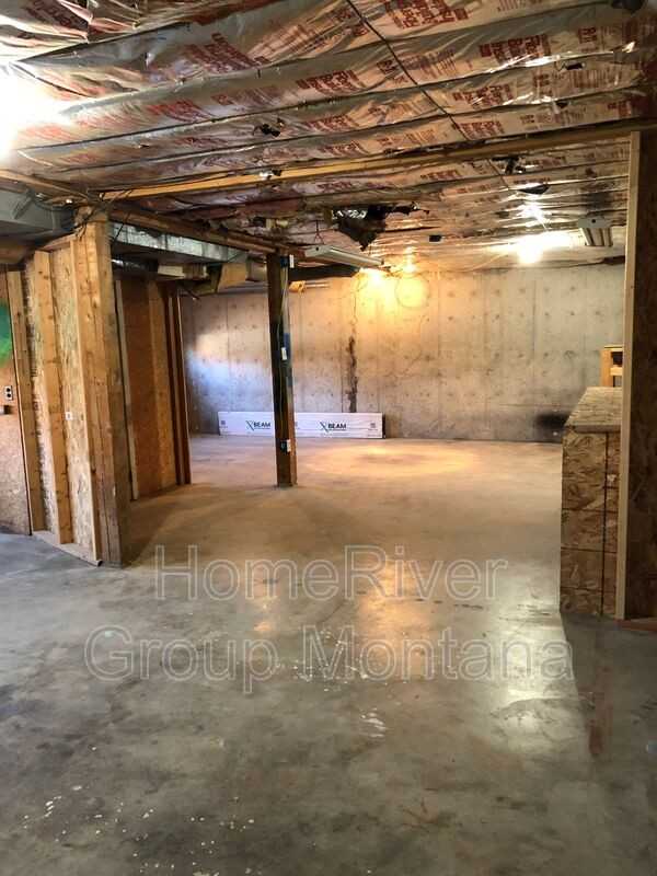 2248 Hillside Dr - Photo 3 of 16