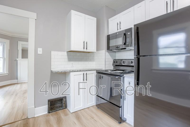 2723 Kansas Ave - Photo 2 of 25