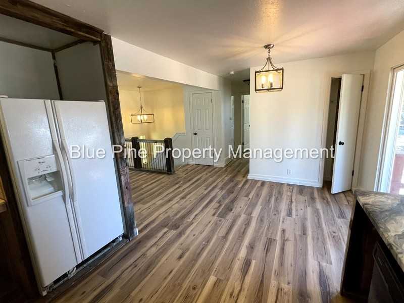 2871 N 41st E - Photo 4 of 21