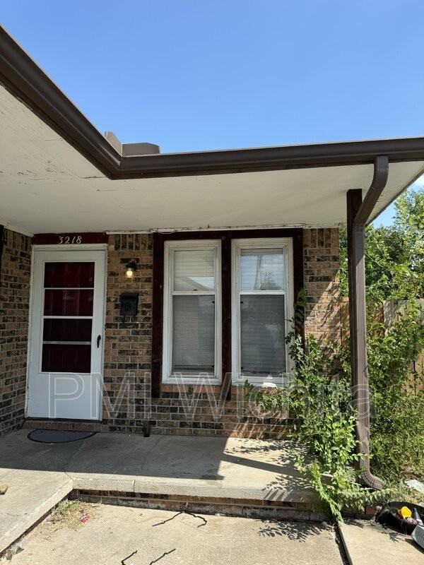 3218 S Walnut St - Photo 2 of 17