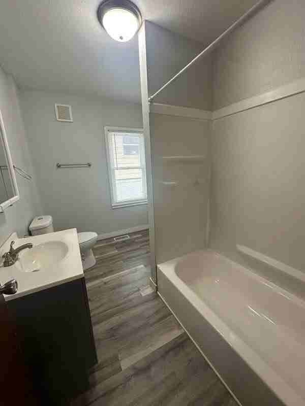 2517 E 38th St - Photo 3 of 9