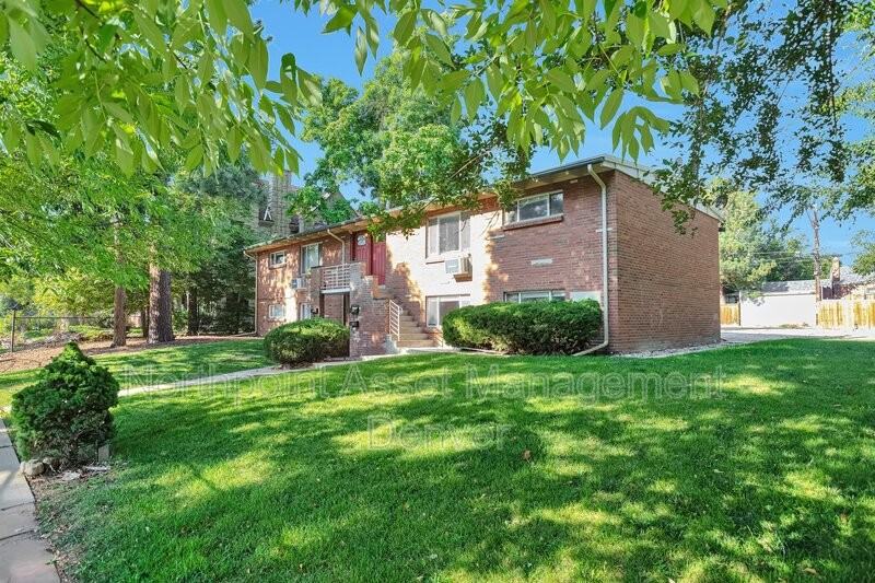 1443 Stuart St - Photo 2 of 27