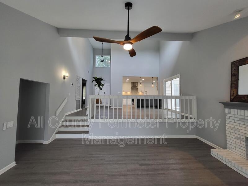 108 Dunwoody Springs Dr - Photo 2 of 17