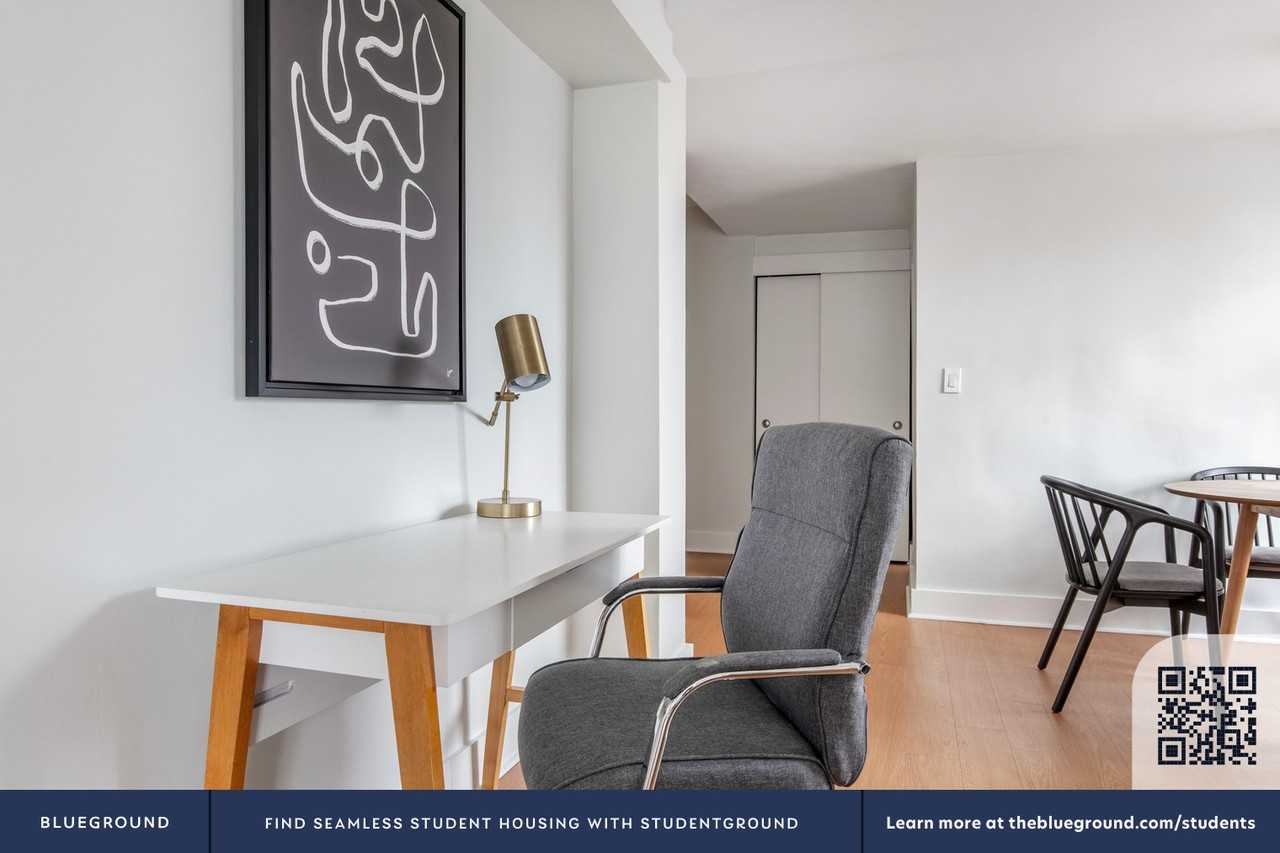 340 East 51st Street - Photo 6 of 30