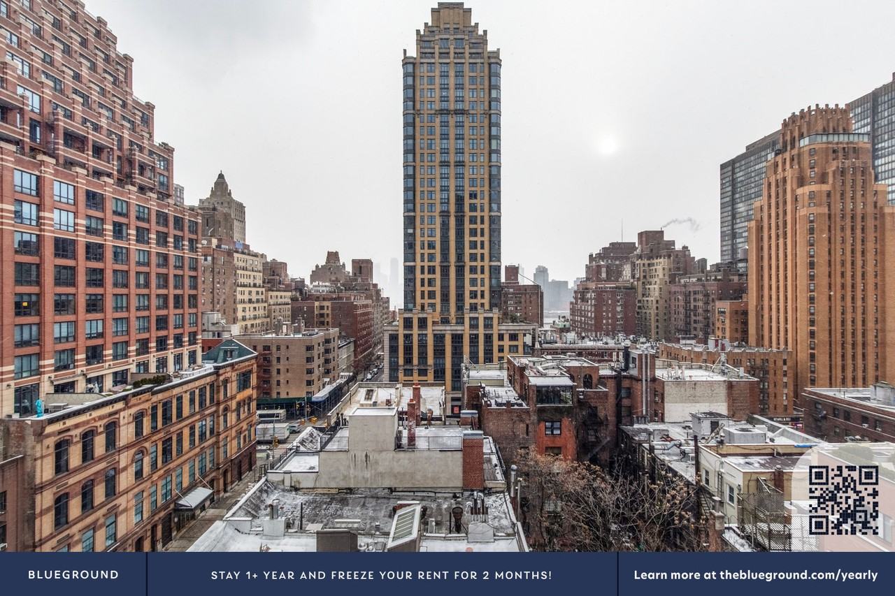 340 East 51st Street - Photo 7 of 30