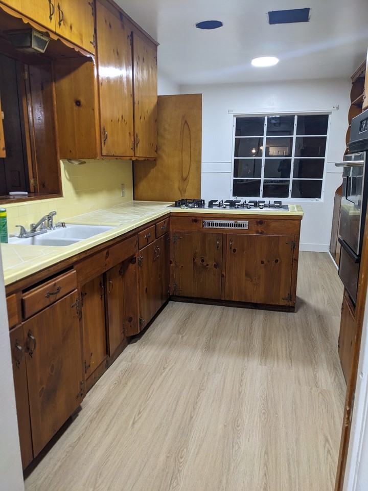233 E Nugent St #NA - Photo 3 of 16