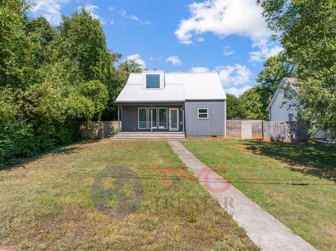205 E Glenwood Ave #NA - Photo 2 of 25