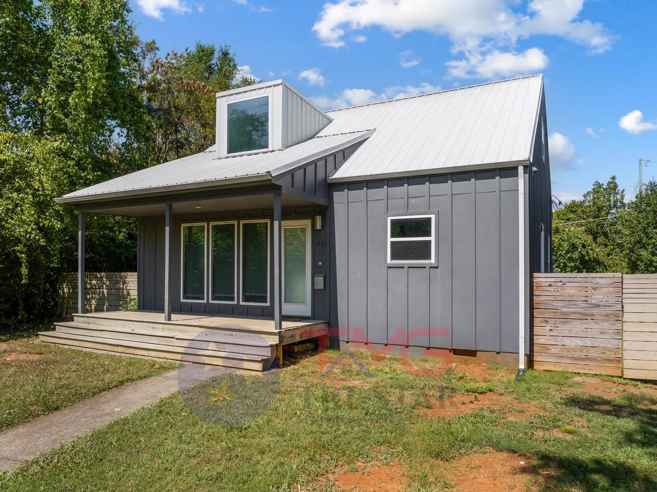 205 E Glenwood Ave #NA - Photo 3 of 25