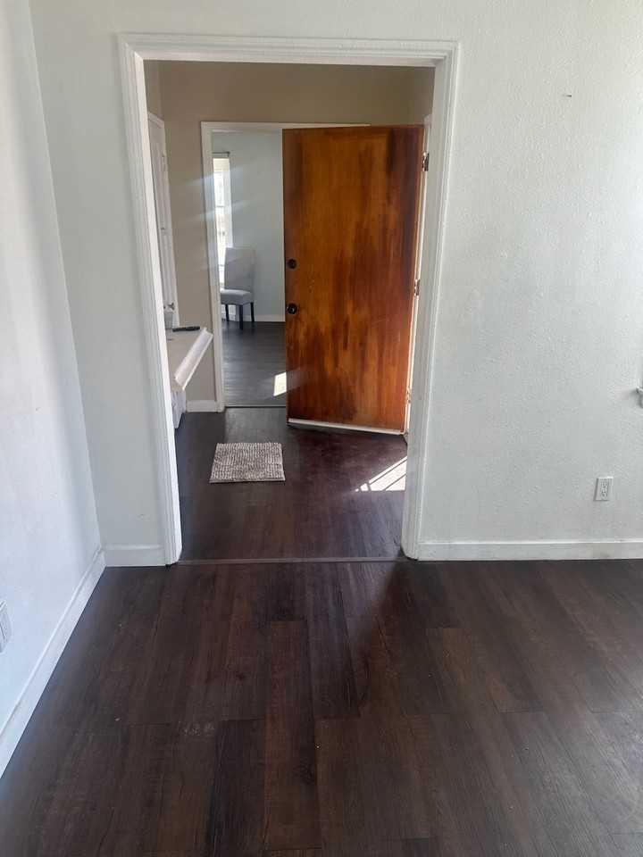 14813 S Lime Ave #NA - Photo 2 of 7