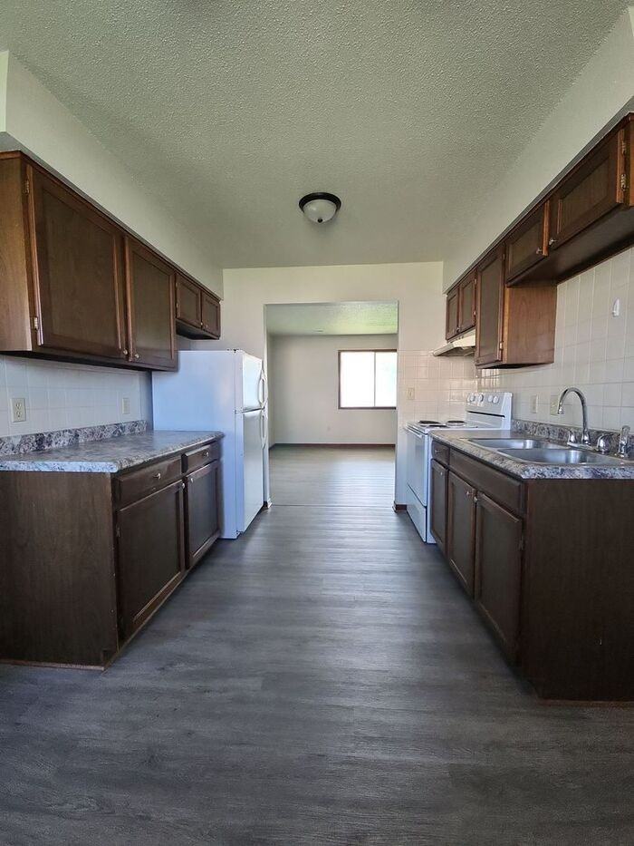 118 Villa Dr #D - Photo 3 of 10