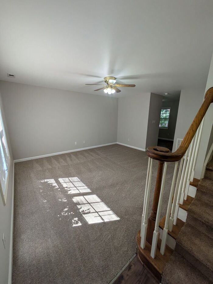 1337 14th Street Dr Ne - Photo 2 of 10