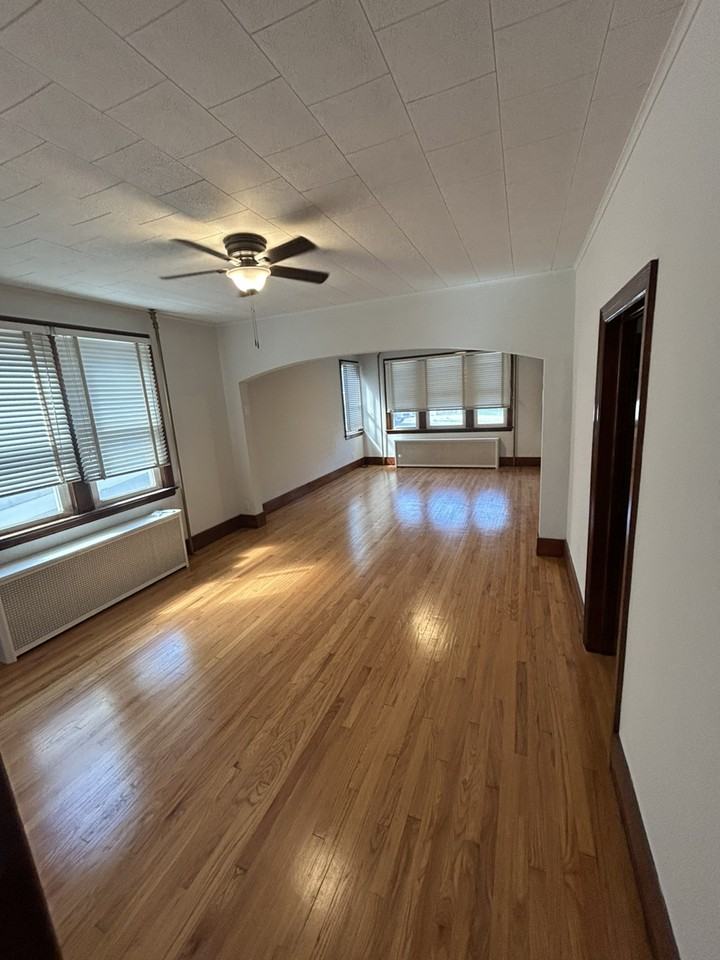 96 Broad St - Photo 2 of 11