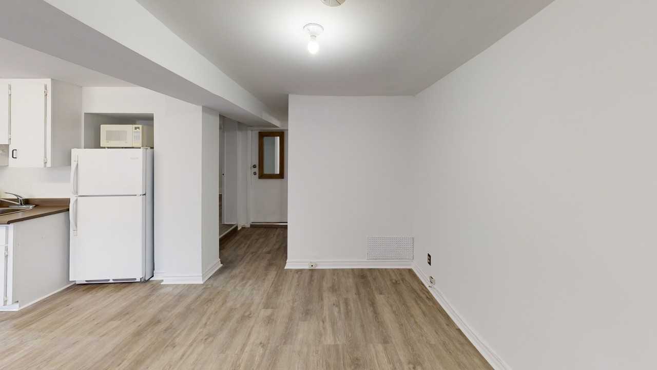 DOVERCOURT RD & DUPONT ST - Photo 3 of 8