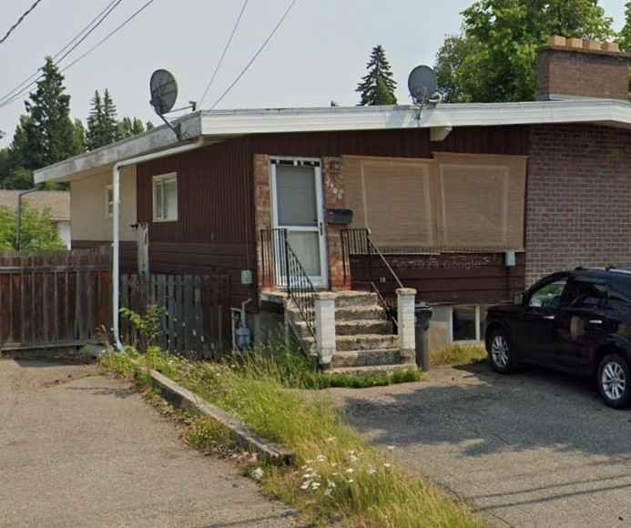 300111 2900 2902 Upland Street 2900 A 2900A, Prince BC