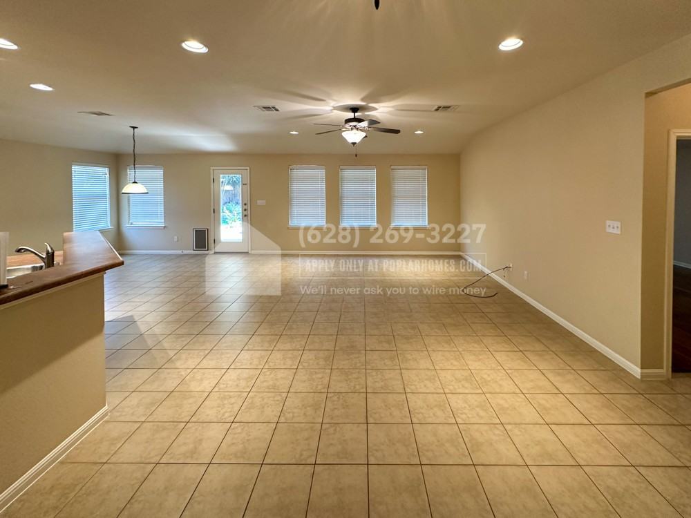30146 Bumble Bee Dr - Photo 3 of 25