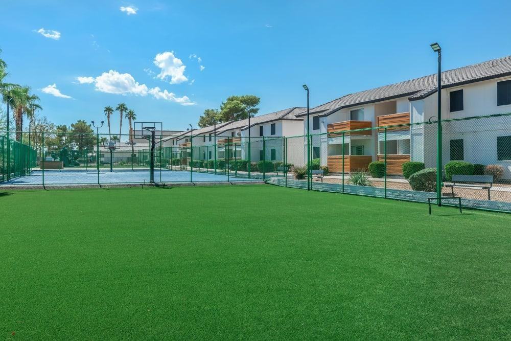 4801 Spencer St - Photo 3 of 12