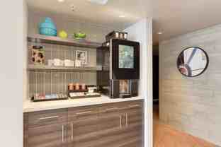 1735 Dexter Ave N - Photo 1 of 1