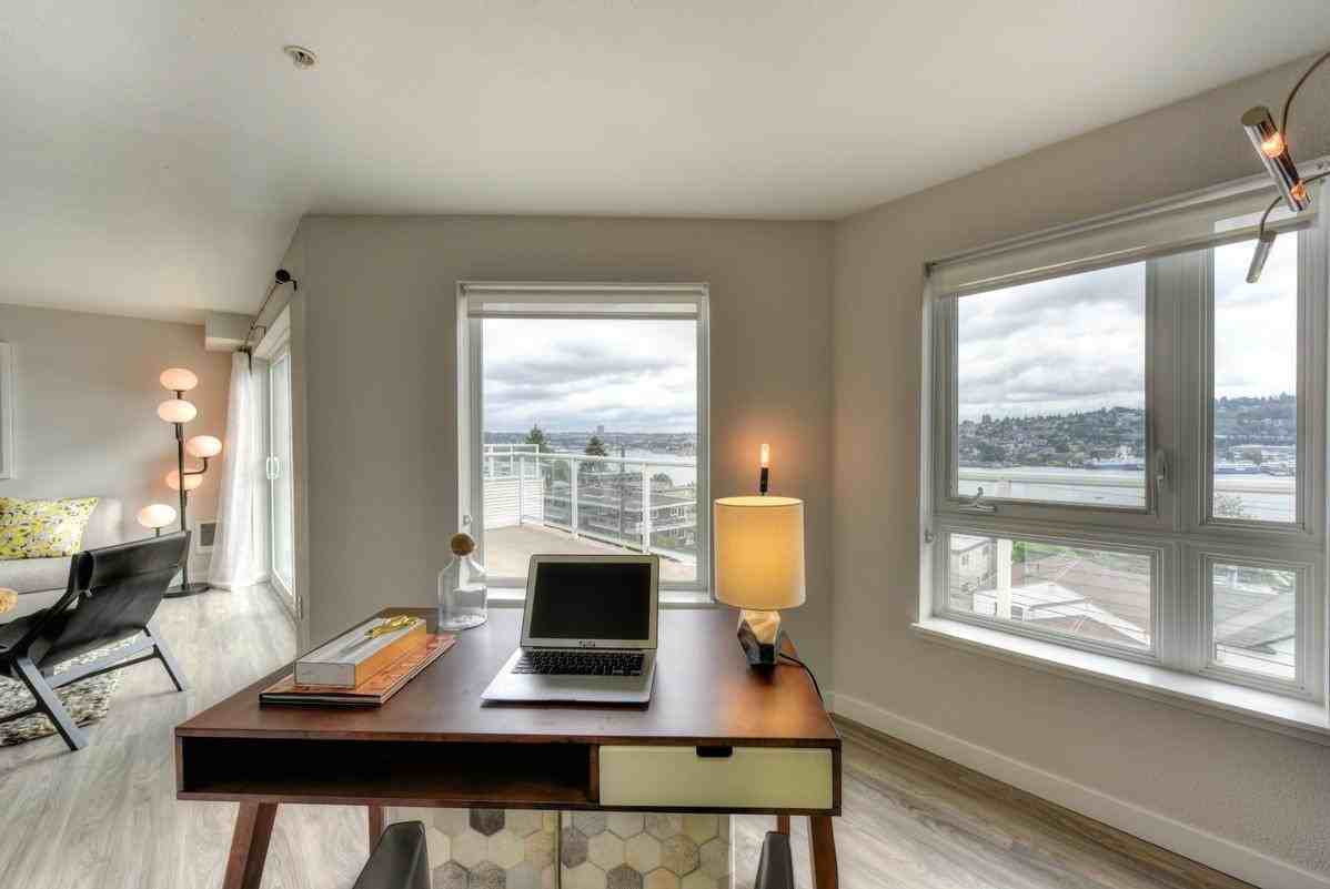 1735 Dexter Ave N - Photo 7 of 16