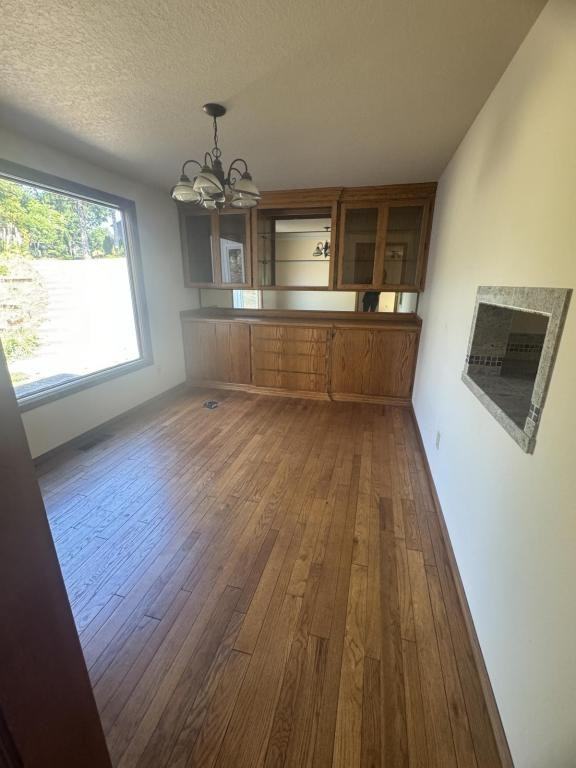 655 Telegraph Dr - Photo 2 of 10