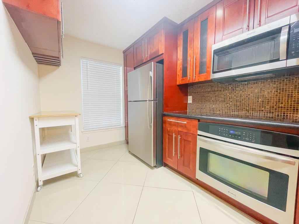 4904 Sw 31st Ter - Photo 5 of 22