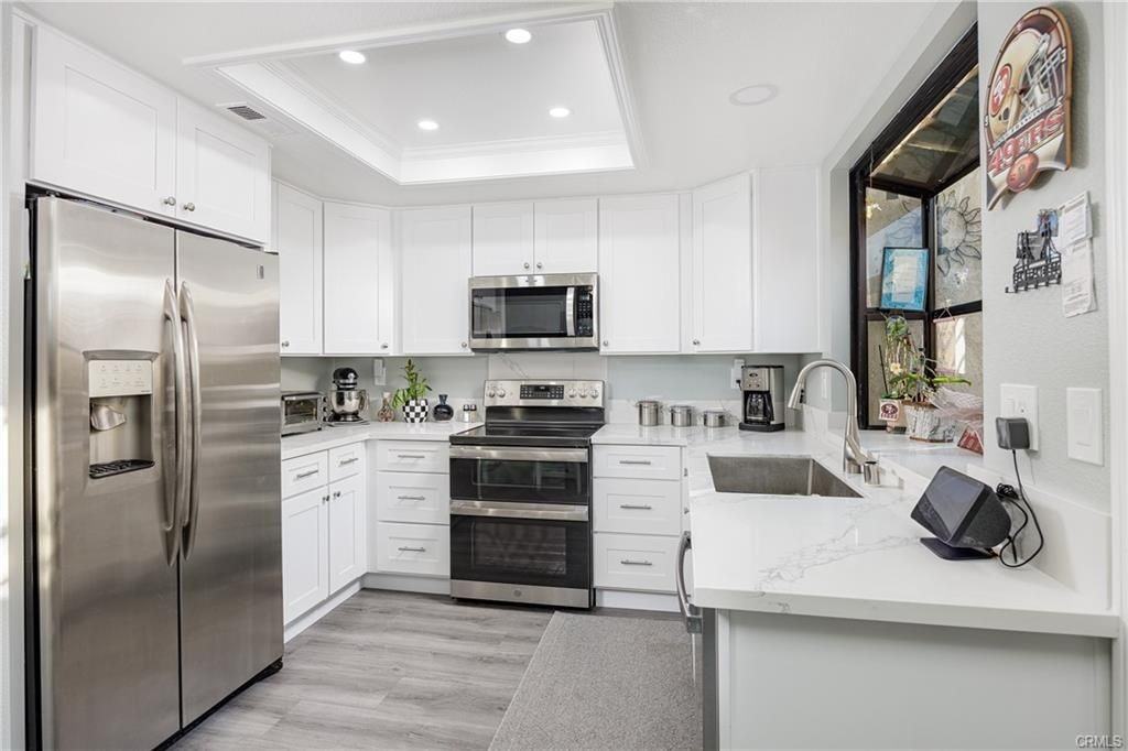 1092 San Juan St - Photo 2 of 13