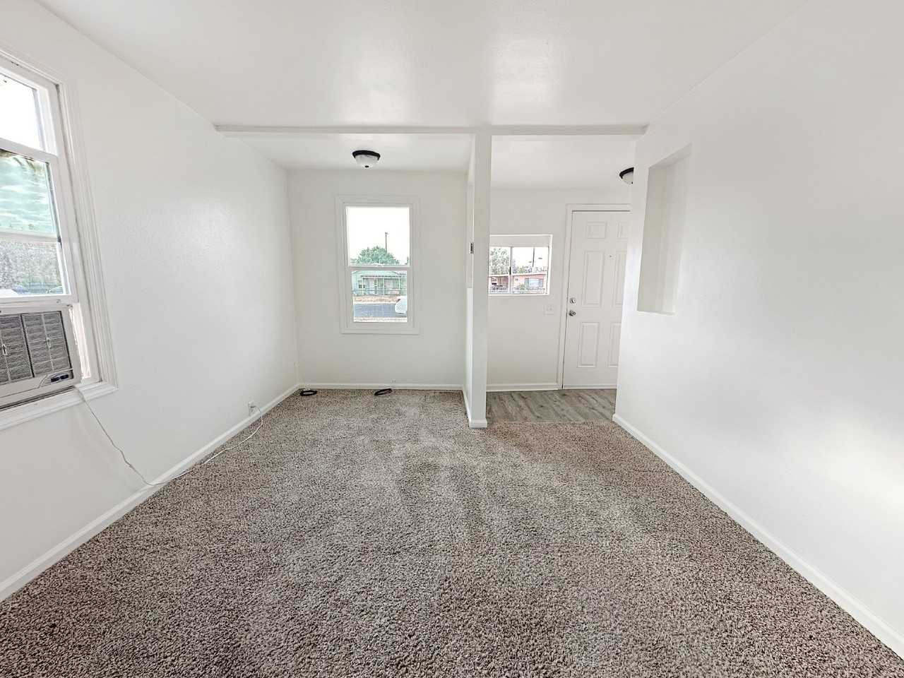 216 W Robertson Rd - Photo 4 of 21