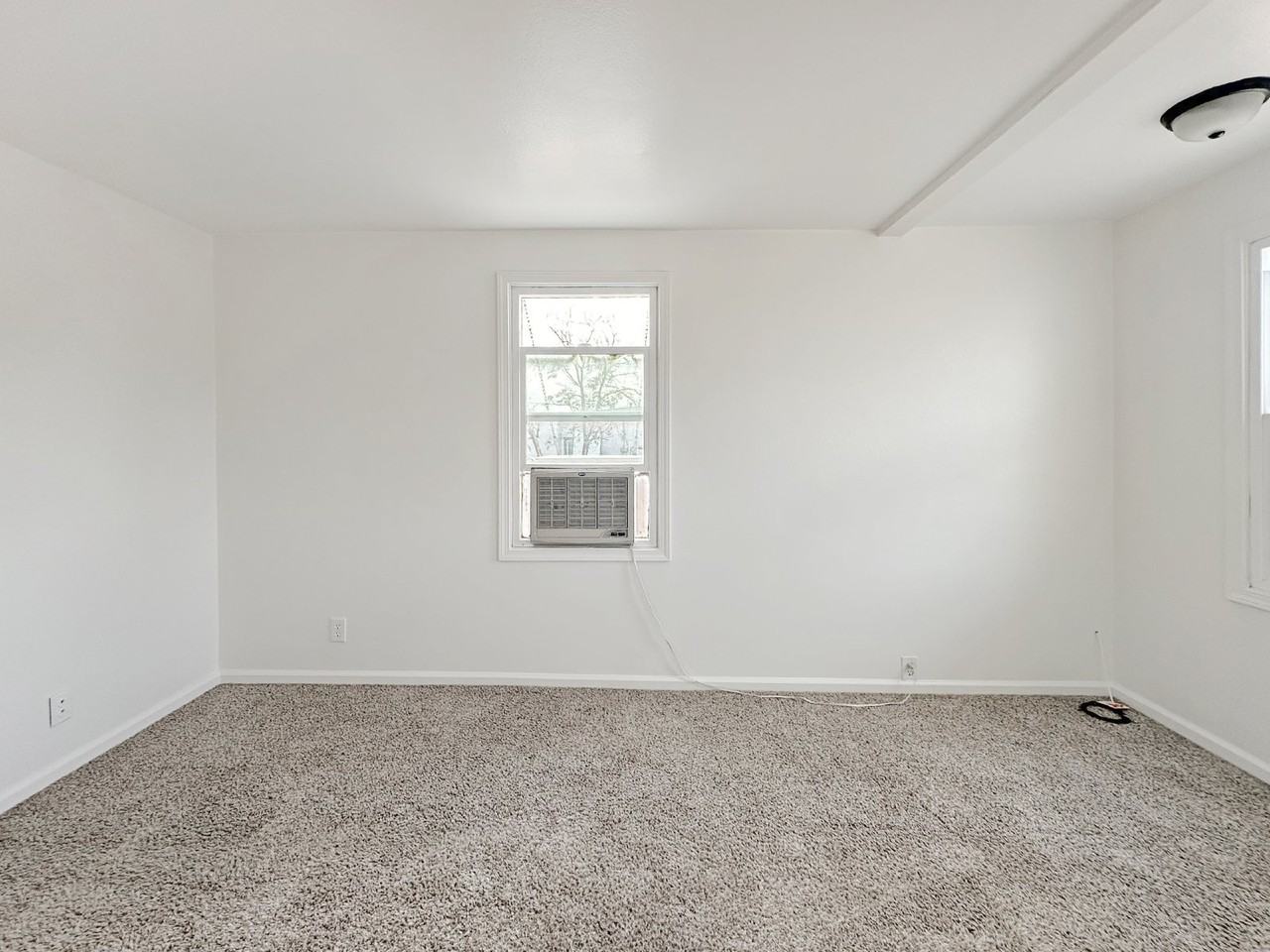 216 W Robertson Rd - Photo 6 of 21