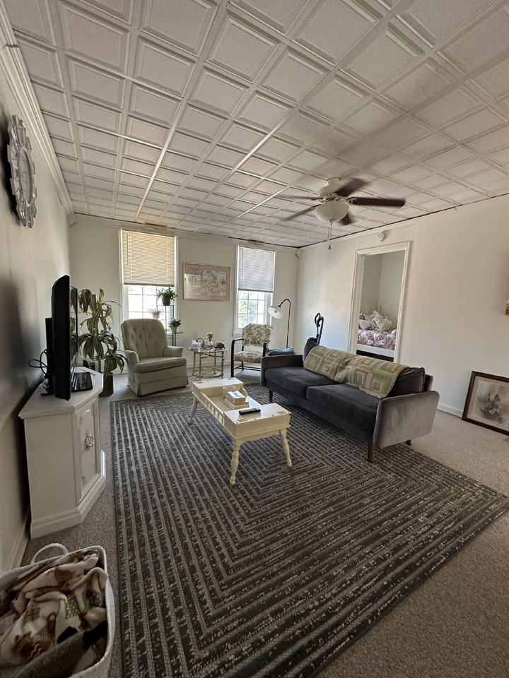 117 1/2 W Grand Ave - Photo 3 of 14