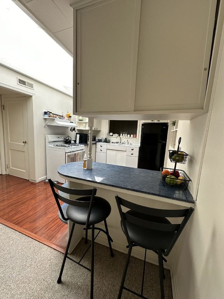 117 1/2 W Grand Ave - Photo 7 of 14