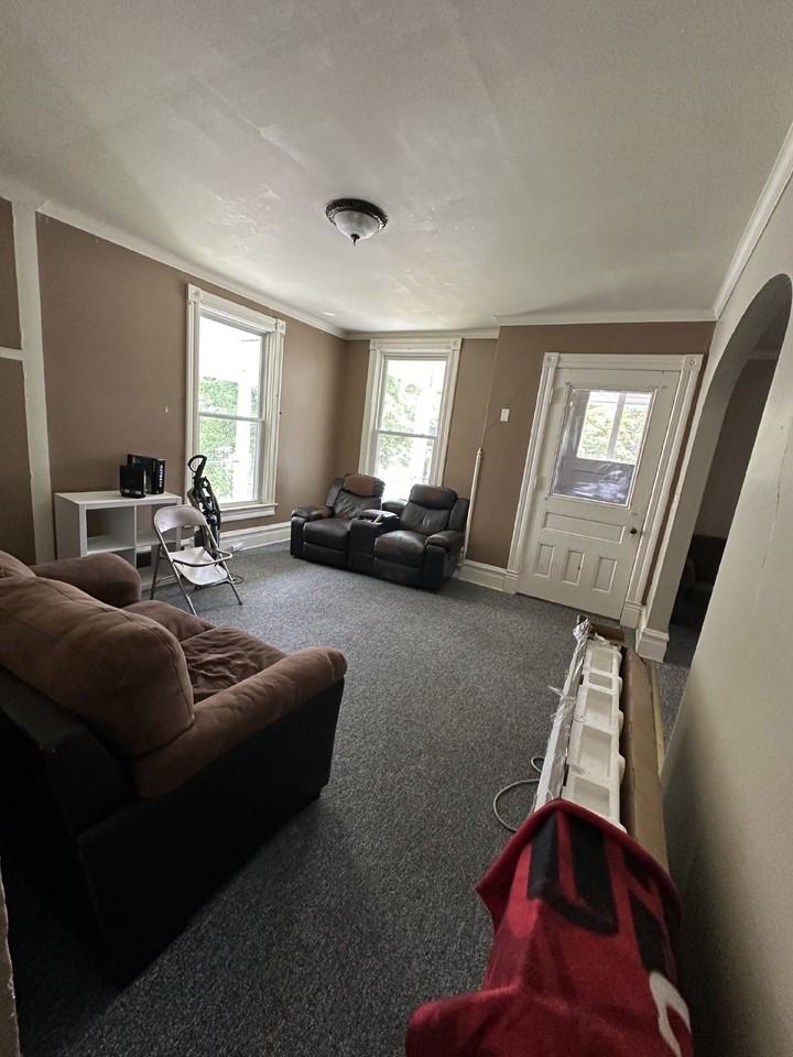 914 5th Ave - Photo 6 of 21