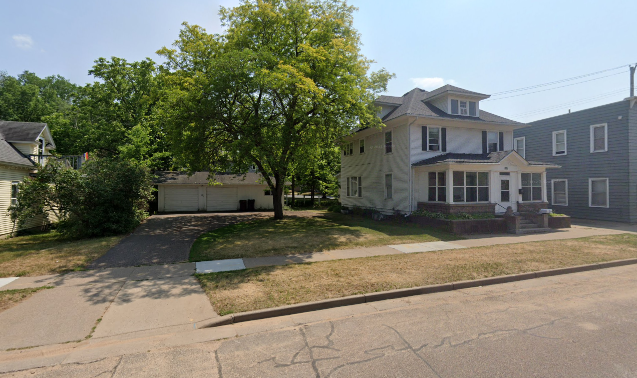 815 Barland St - Photo 3 of 31