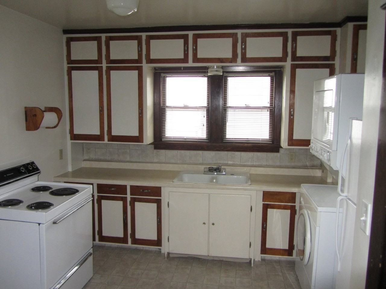 815 1/2 Barland St - Photo 3 of 6