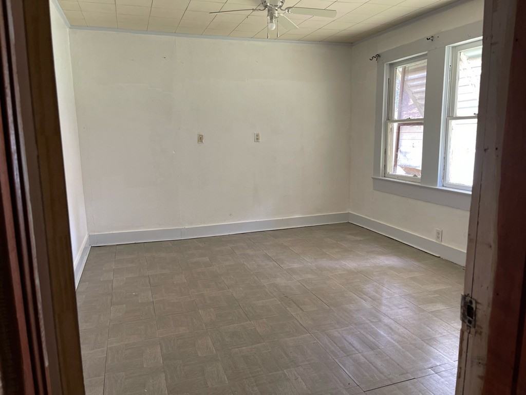 1511 W Peach Ave - Photo 3 of 7