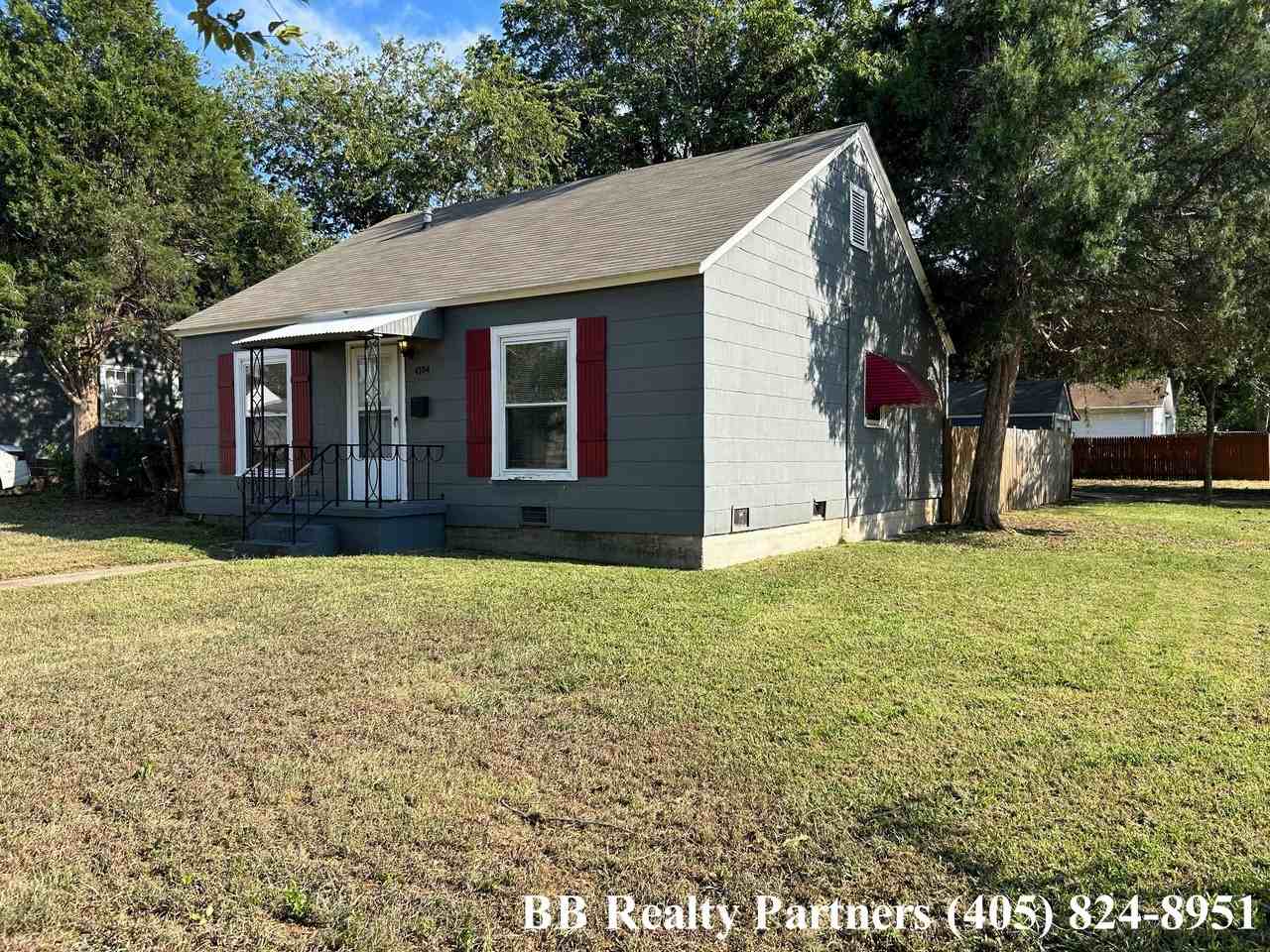 4704 E 7th St #NA - Photo 2 of 16