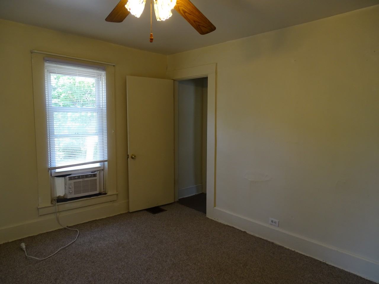 1102 Frank St #2 - Photo 2 of 5