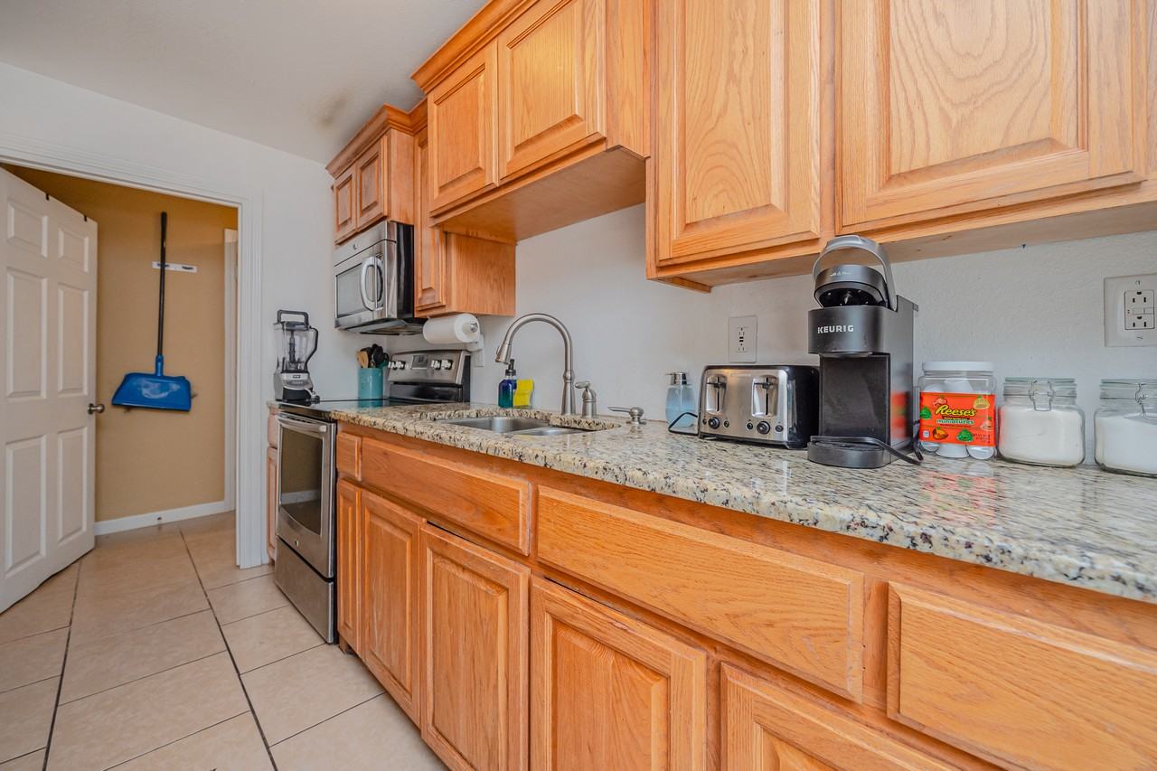 1131 S 8th St #NA - Photo 6 of 34
