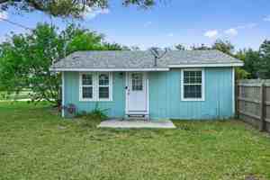featured image of 822 N Ann St #NA