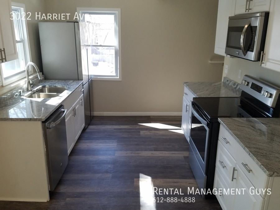 3022 Harriet Ave - Photo 2 of 18