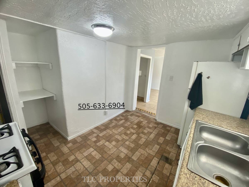 Louisiana Blvd Ne - Photo 3 of 9