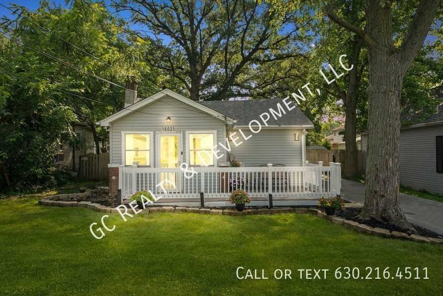 16025 Forest Ave - Photo 3 of 24