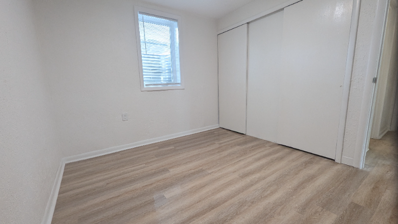 9313 E 18th St S - Photo 7 of 12