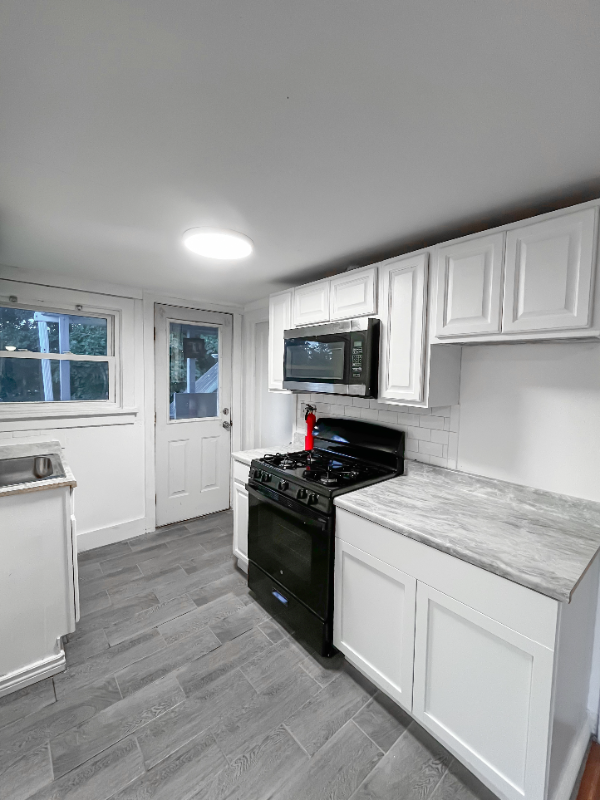 296 Corliss Ave #2 - Photo 2 of 13