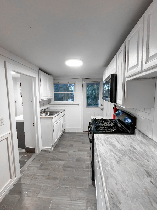 296 Corliss Ave #2 - Photo 3 of 13