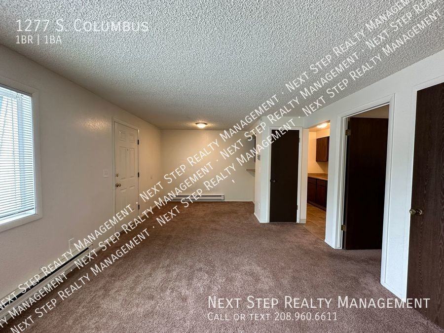 1277 S Columbus St - Photo 3 of 8