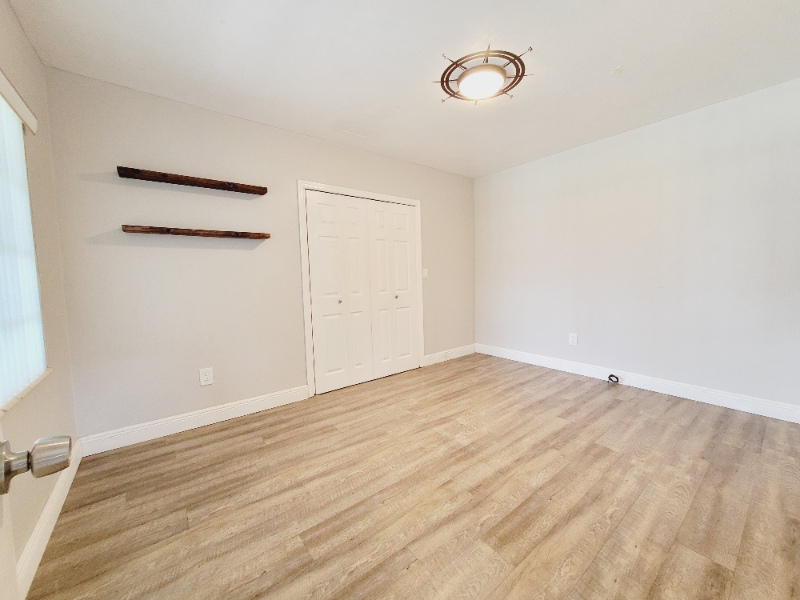 567 Est #C - Photo 3 of 10