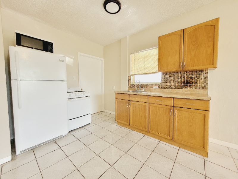 567 Est #C - Photo 5 of 10