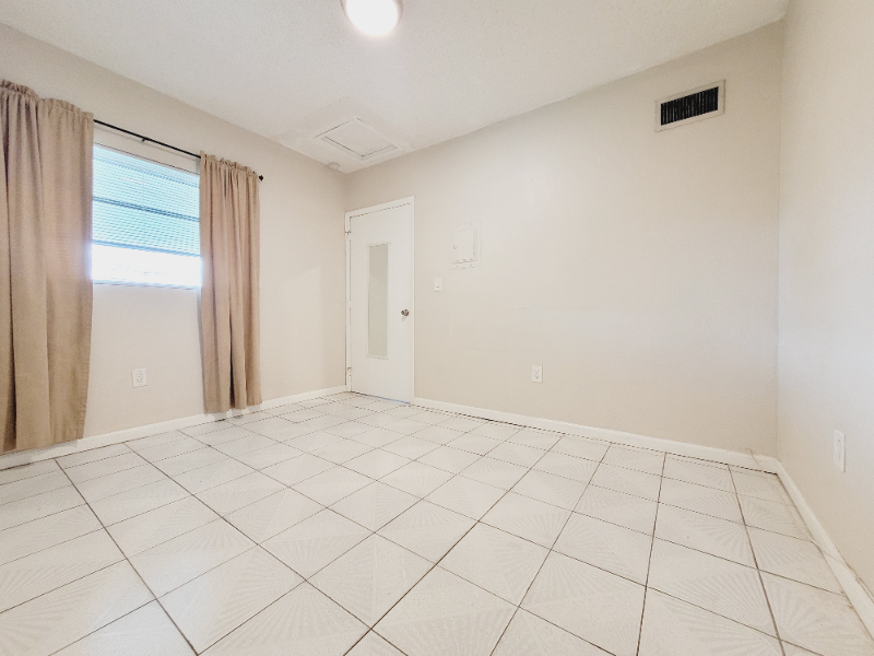 567 Est #C - Photo 6 of 10