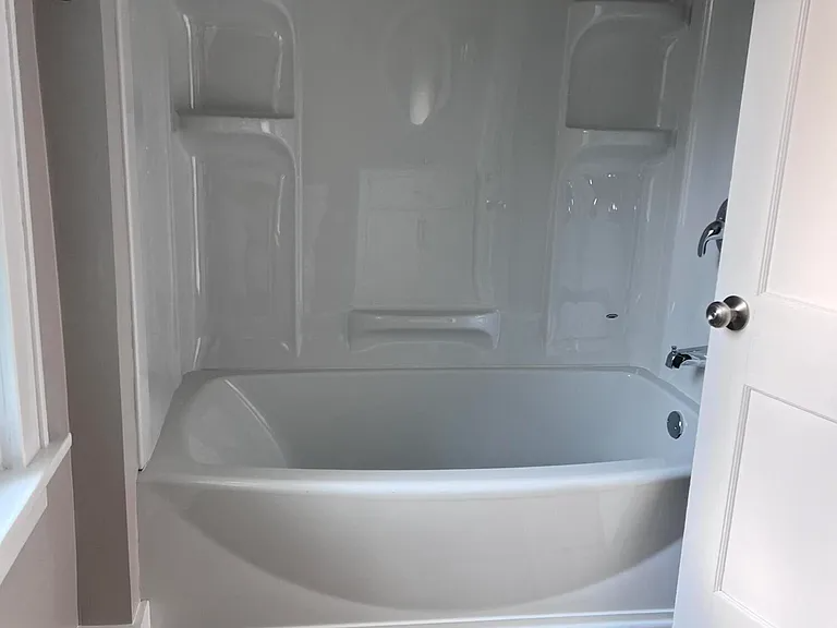 930 Southern Ave - Photo 3 of 17